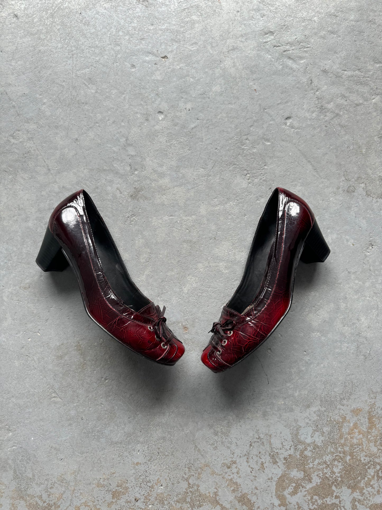 Leather Lace Up Courts Size 9