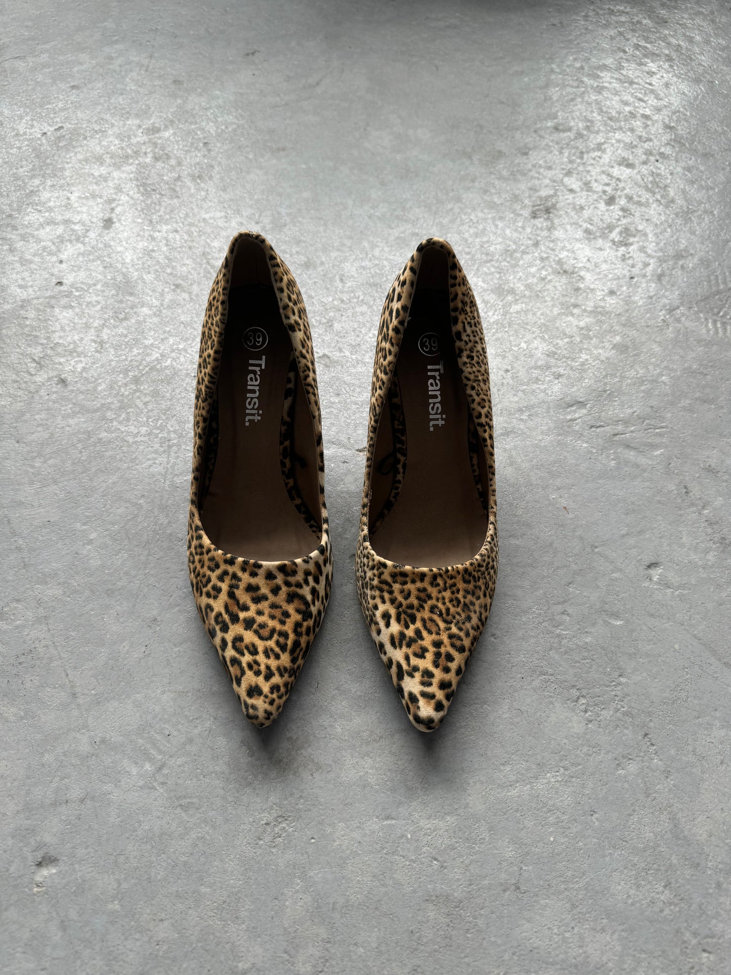 Leopard Print Pointed Heels Size 8