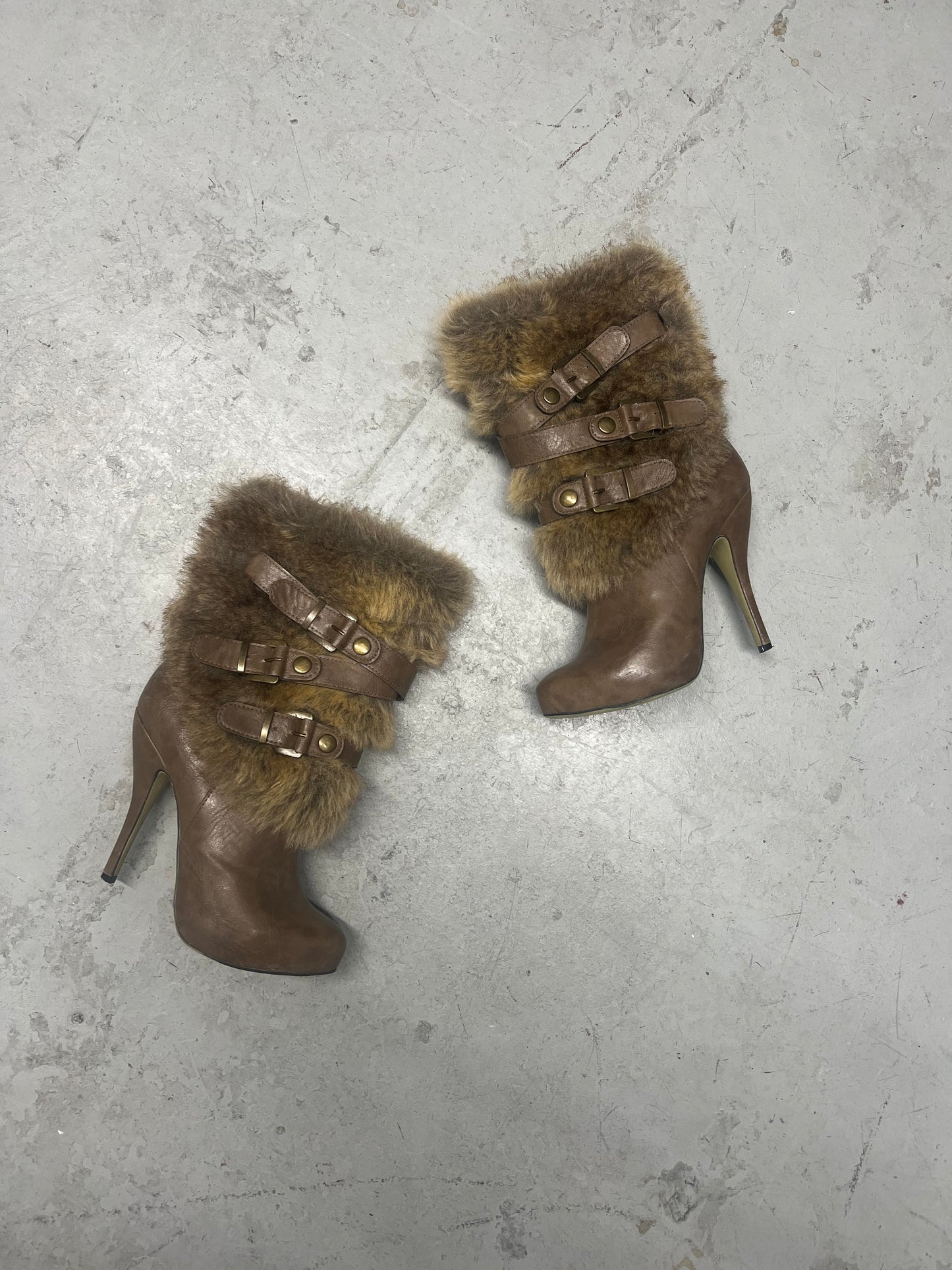Faux Fur Heels Size 7 Women’s