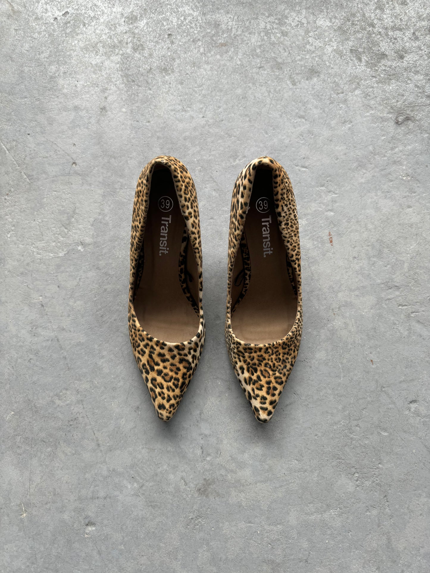 Leopard Print Pointed Heels Size 8