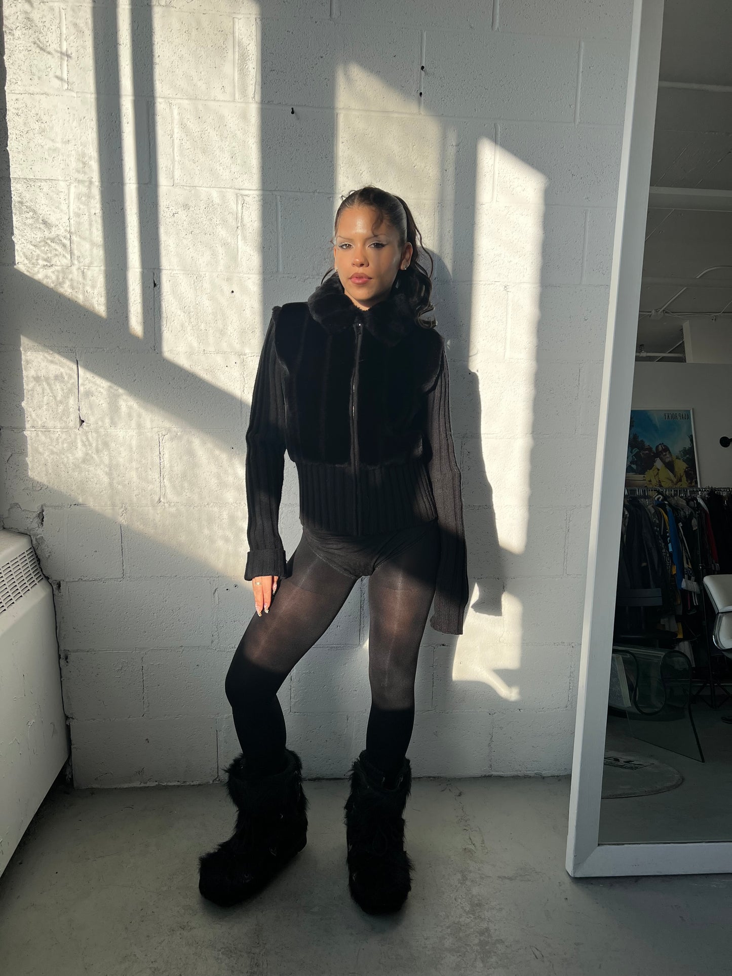 Nero Faux Fur Zip