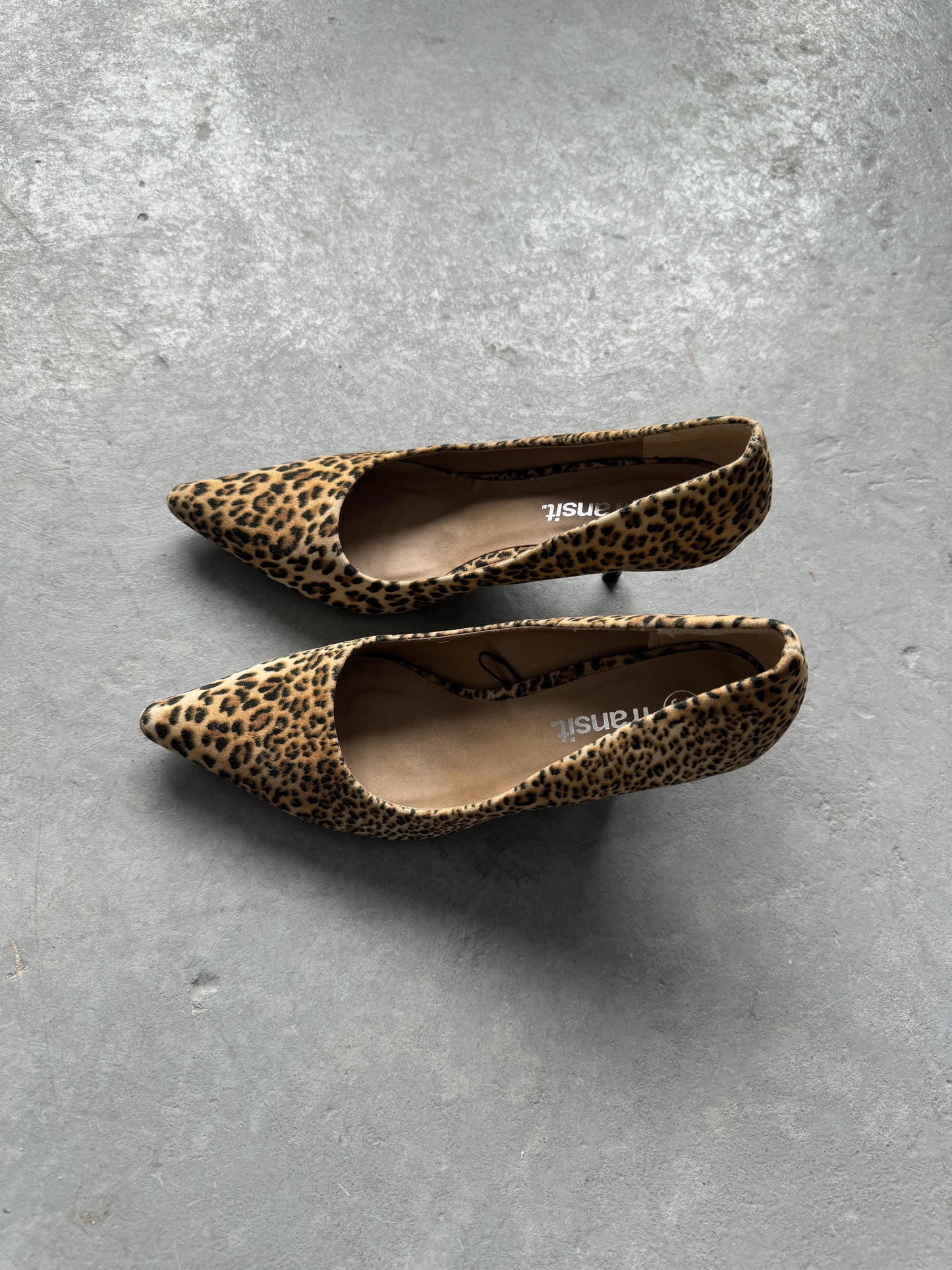 Leopard Print Pointed Heels Size 8