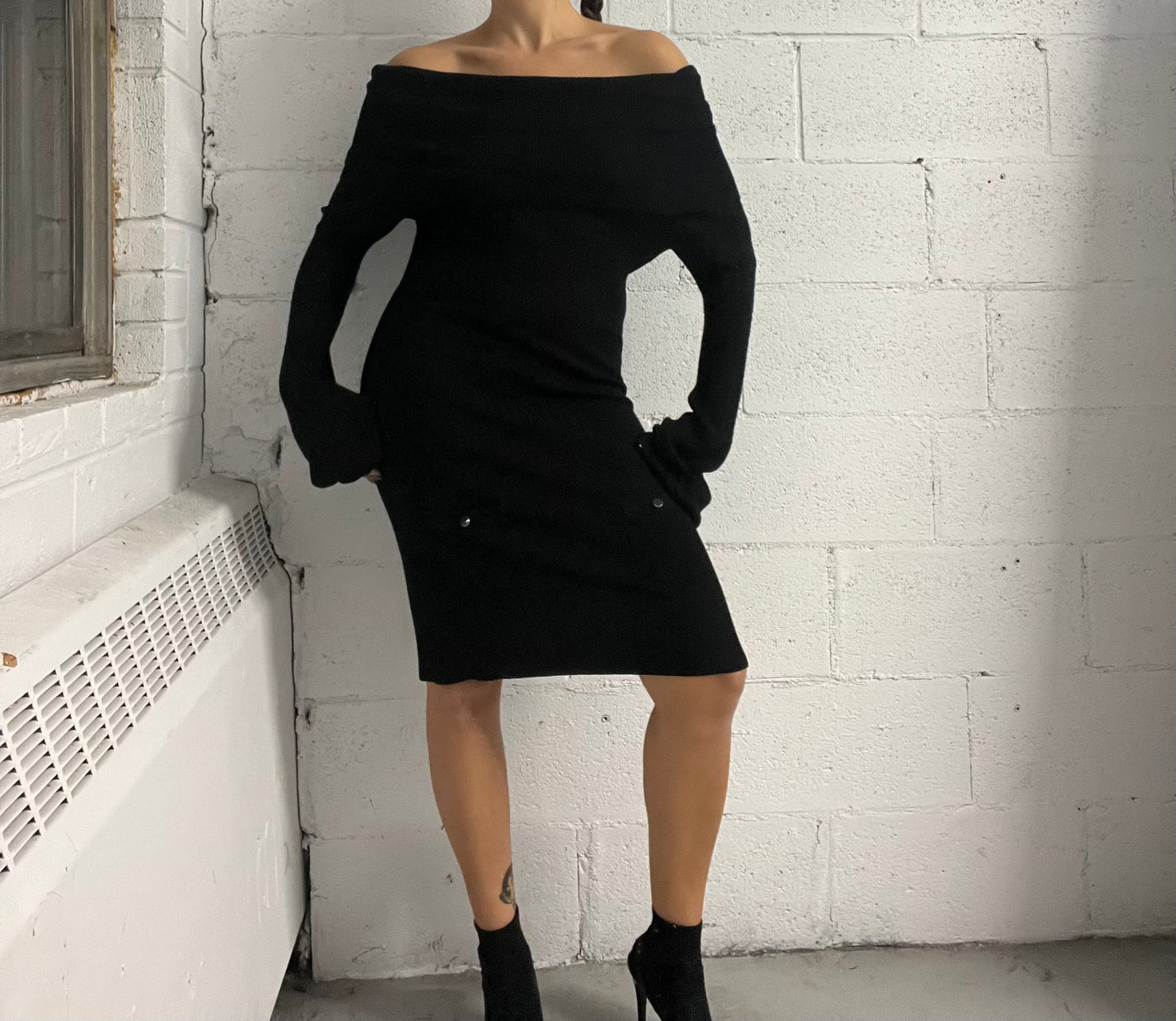 Nero Off Shoulder Midi Guess Dress