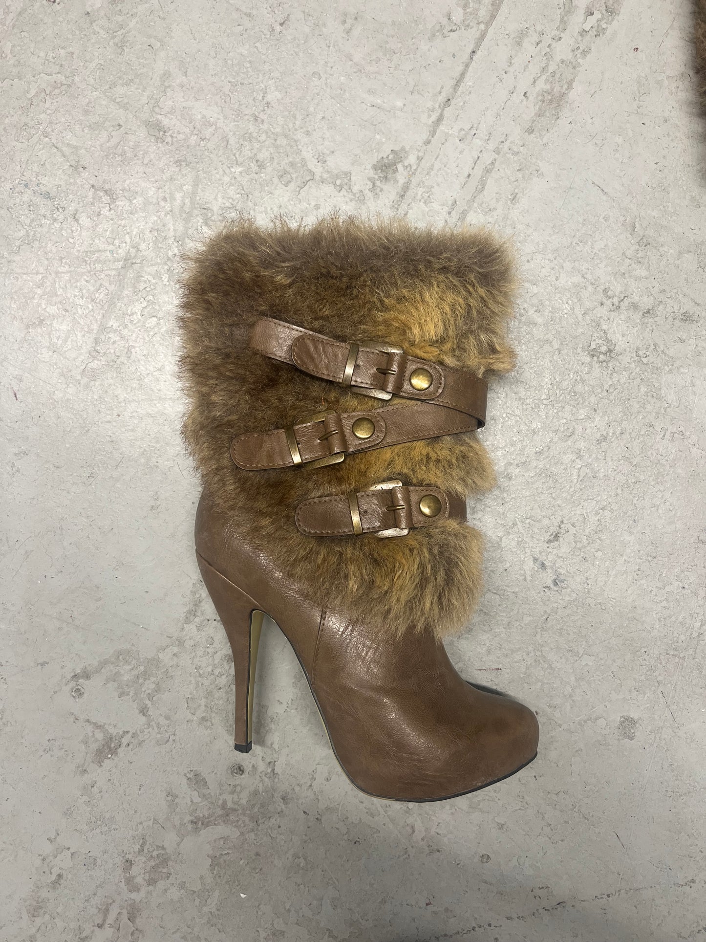 Faux Fur Heels Size 7 Women’s