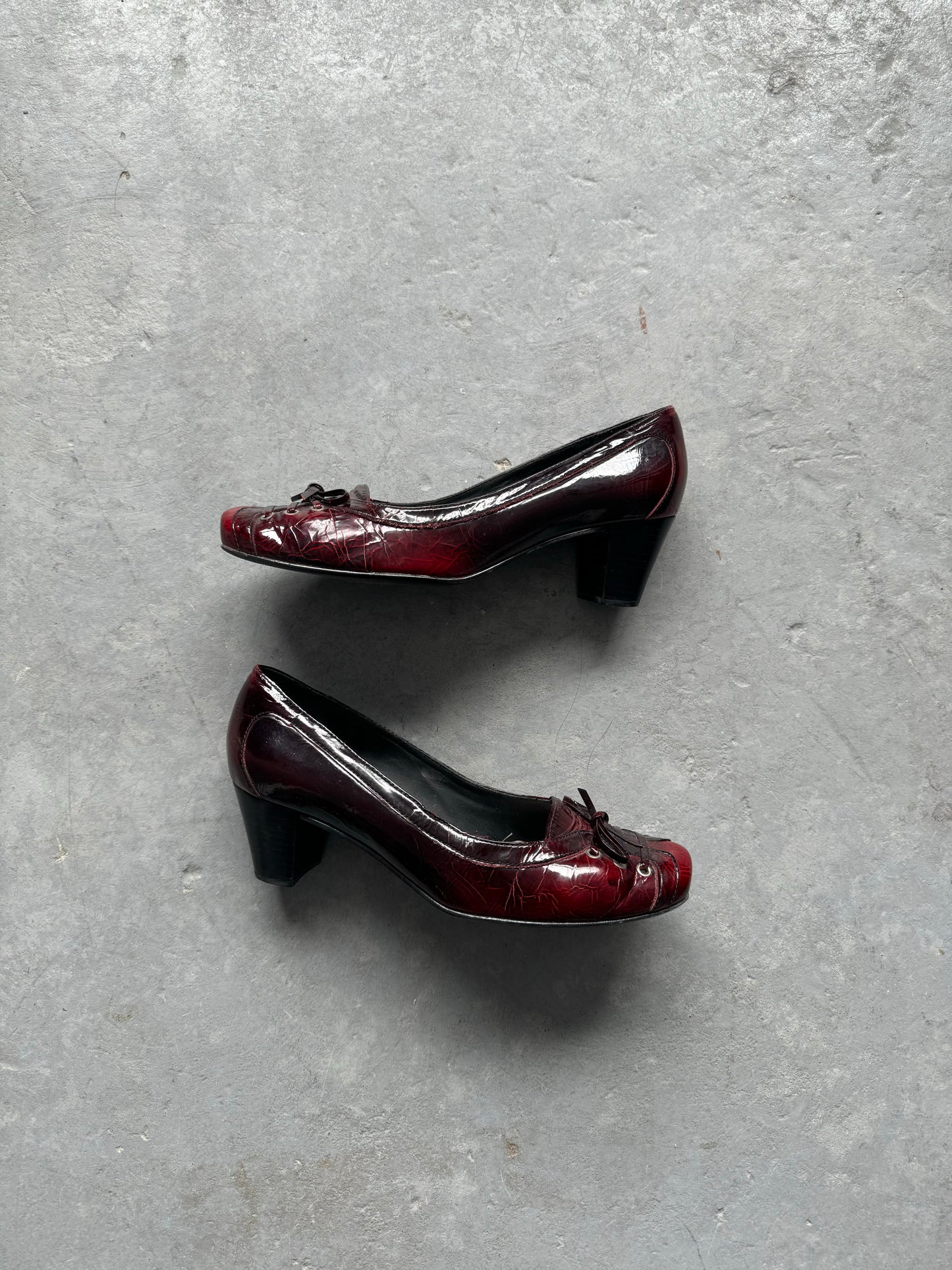 Leather Lace Up Courts Size 9