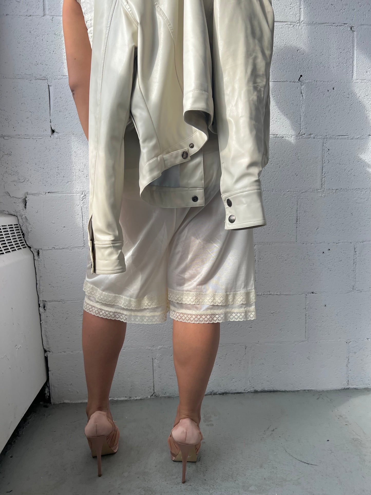 Deadstock Crema Shorts
