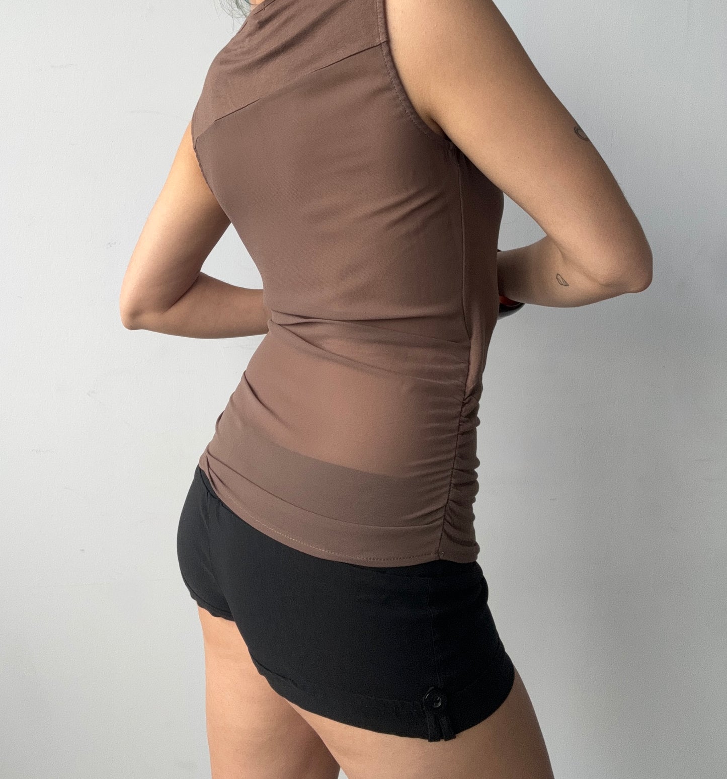 Mesh Sandstone Tank