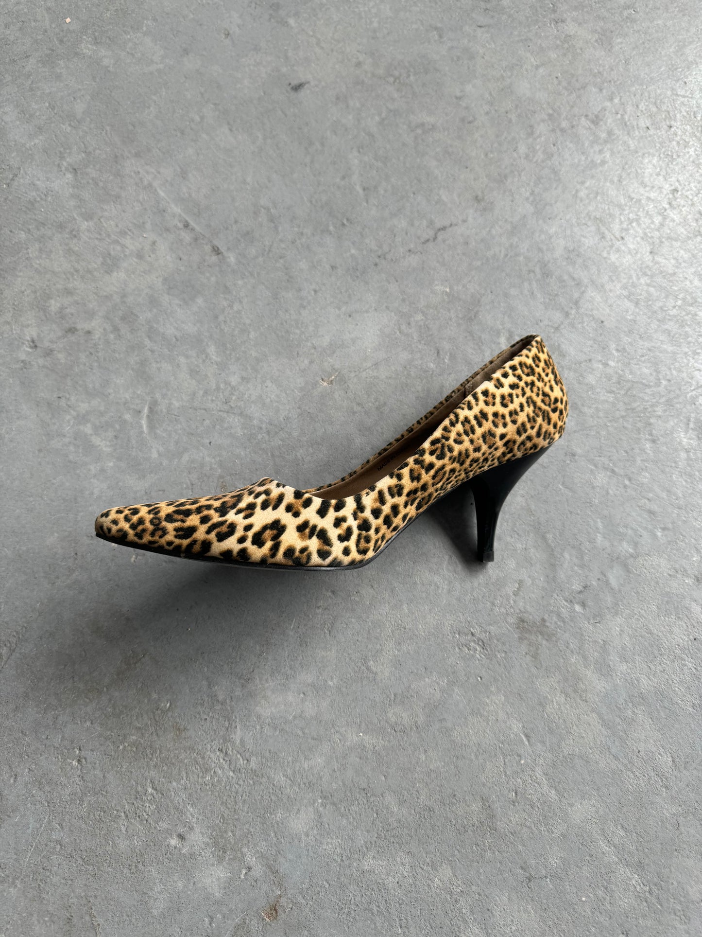 Leopard Print Pointed Heels Size 8